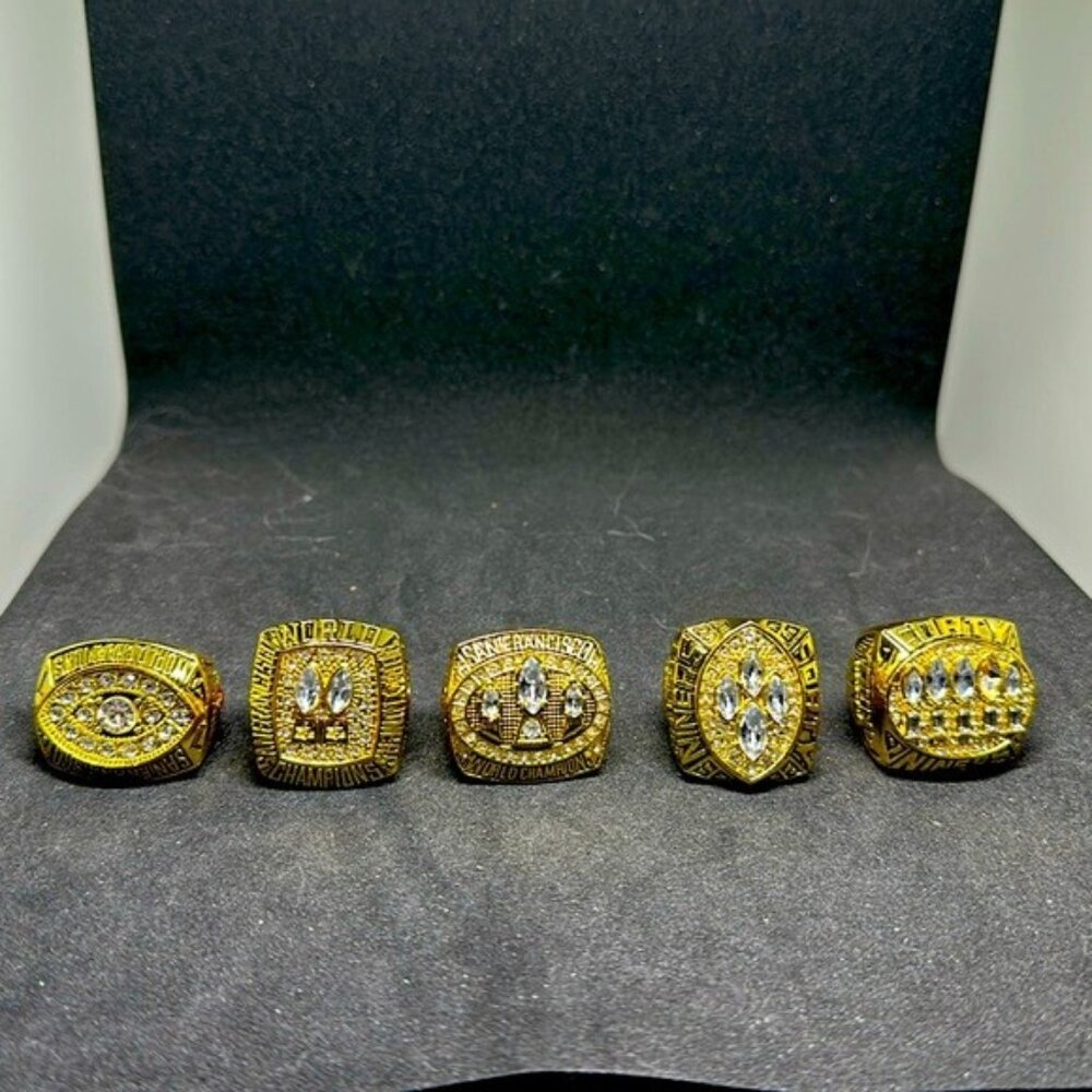 Replica Súper Bowl Ring from the San Francisco 49ers I believe they are a sz 10